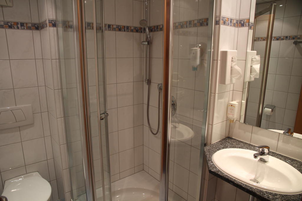 Hotel Anika Neuenburg am Rhein Room photo